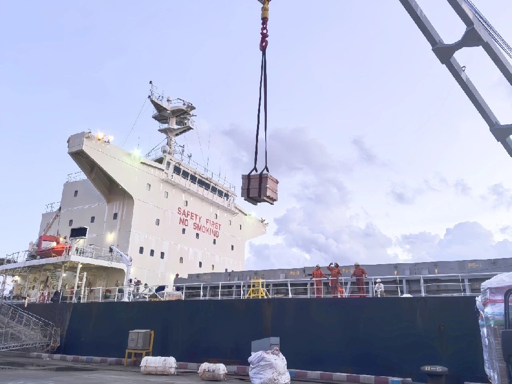 以“半年红”冲刺“全年胜”丨省外供公司：聚焦核心业务突破，精准赋能港口保障