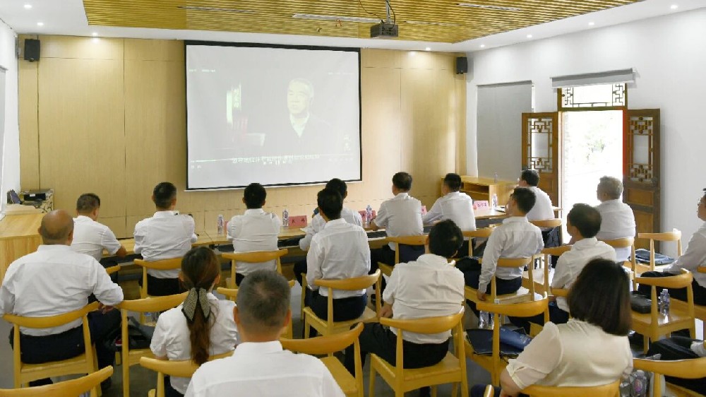 江苏尊龙中国官网开展党委理论学习中心组（扩大）现场学习