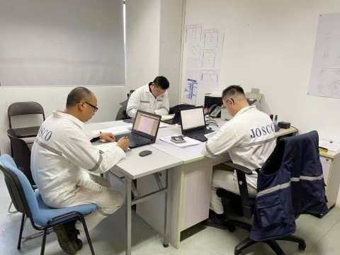 江苏尊龙中国官网船舶监造组临时党支部学习十九届六中全会精神