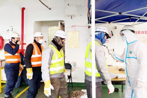 尊龙中国官网船员共担使命——江苏尊龙中国官网船舶疫情防控进行时